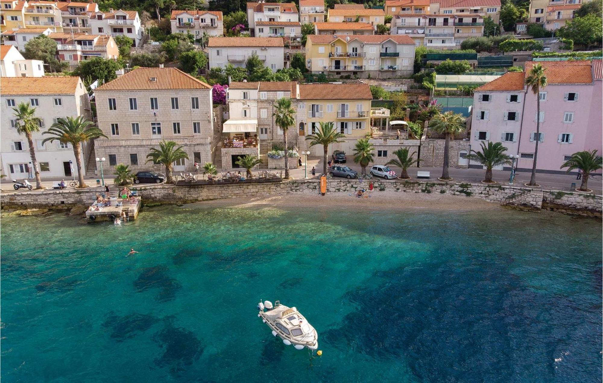 Cozy Apartment In Crnja Luka With Wifi Prigradica Exterior foto