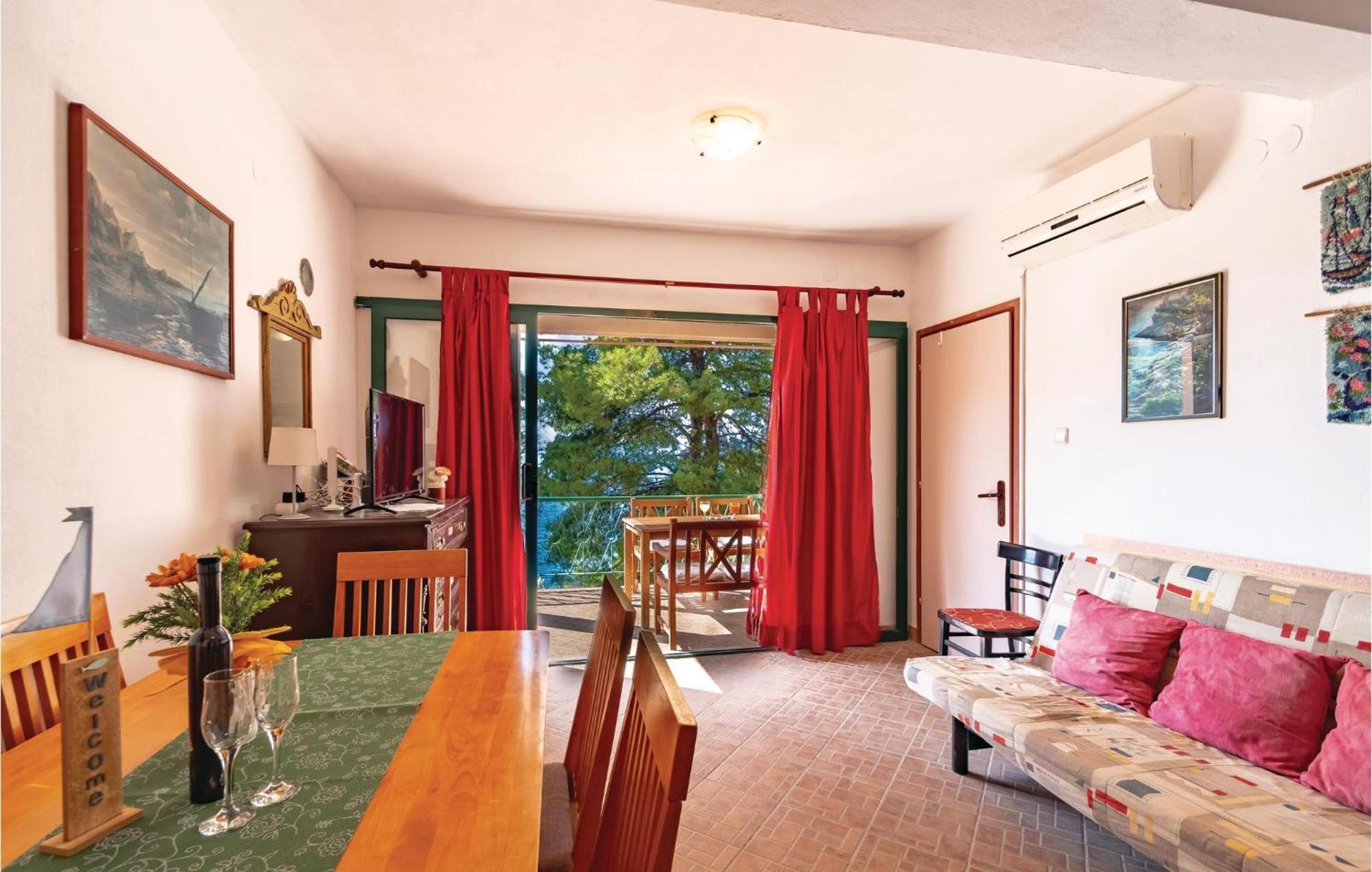 Cozy Apartment In Crnja Luka With Wifi Prigradica Exterior foto