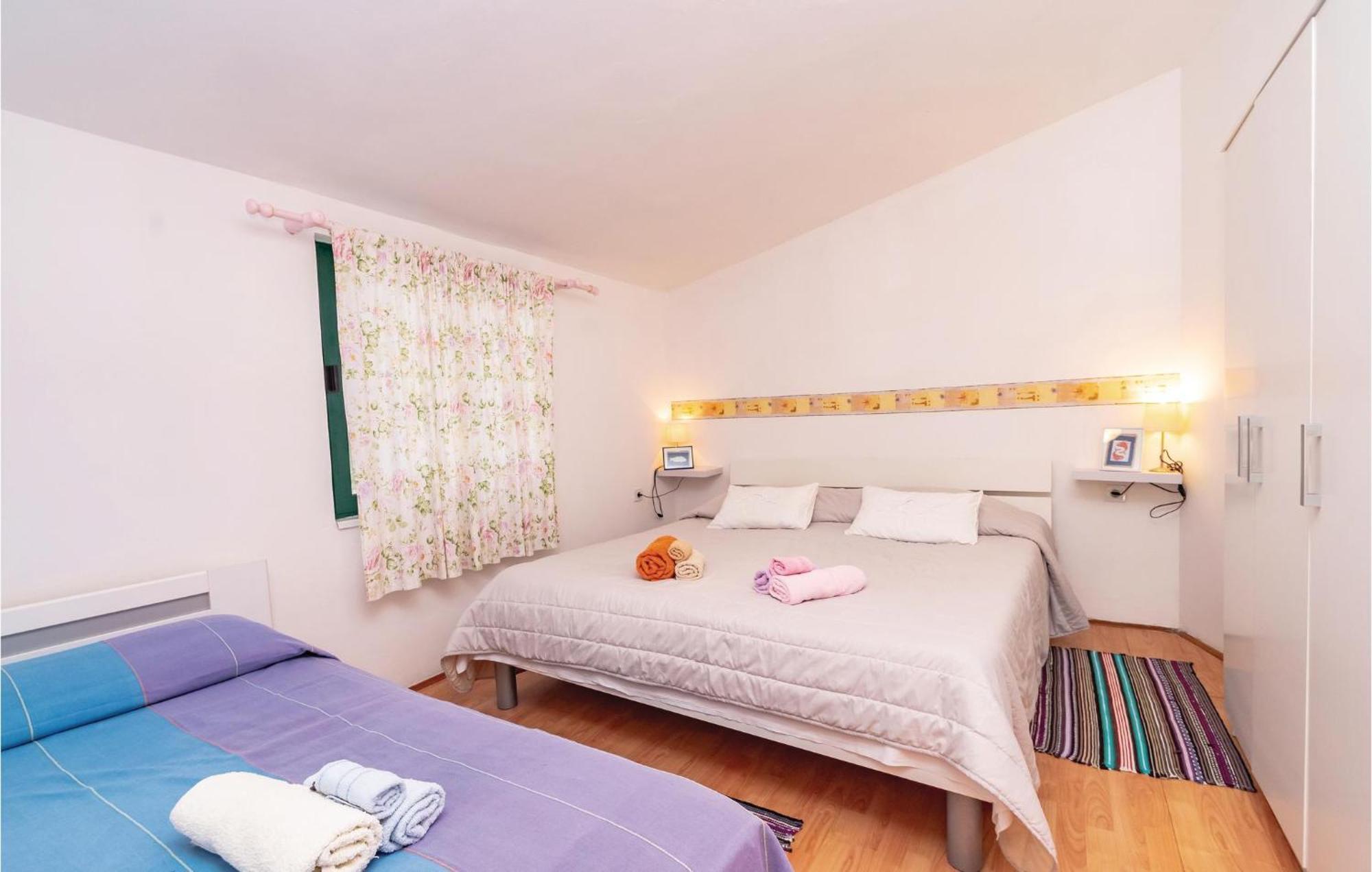 Cozy Apartment In Crnja Luka With Wifi Prigradica Exterior foto