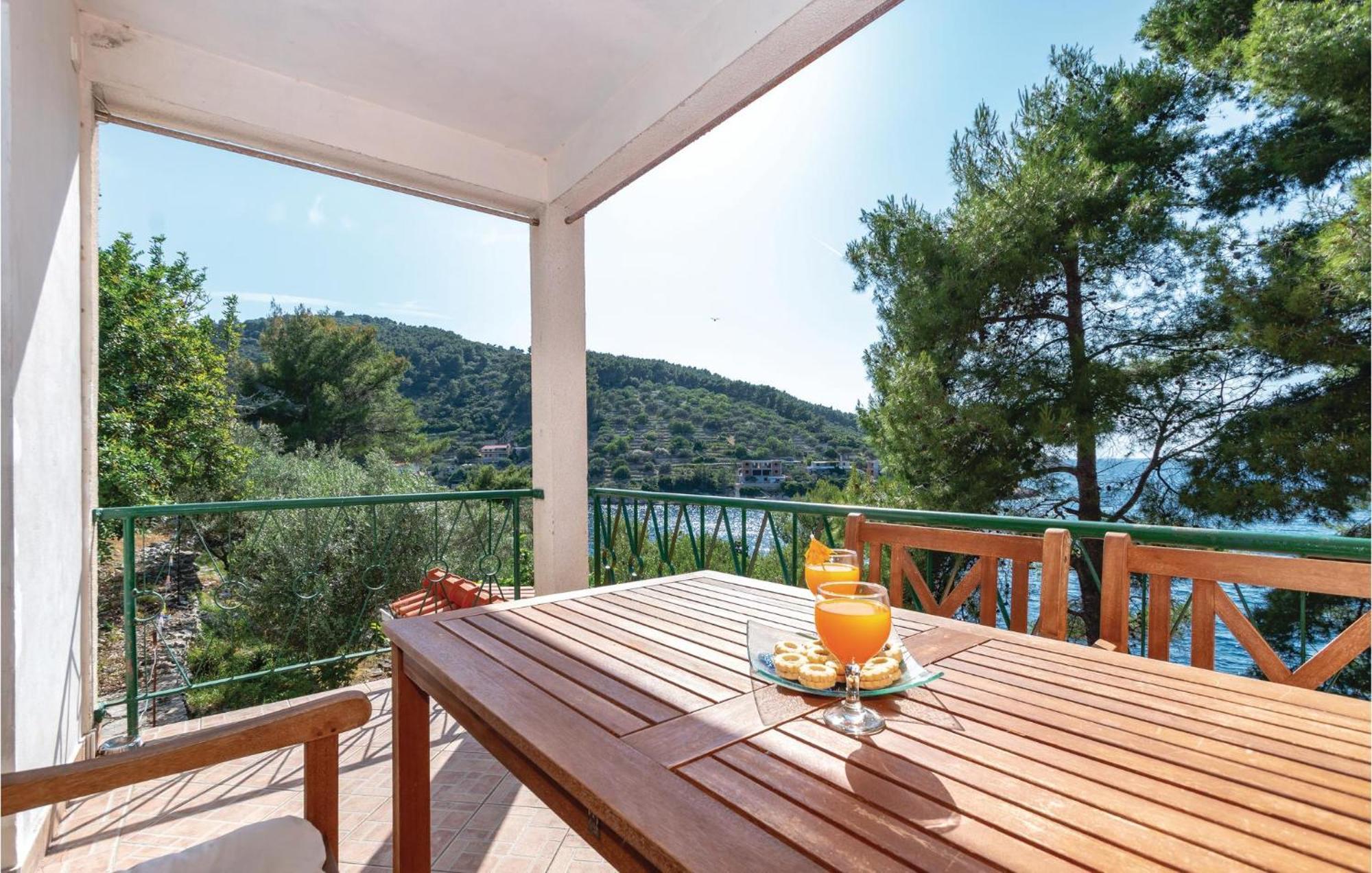 Cozy Apartment In Crnja Luka With Wifi Prigradica Exterior foto