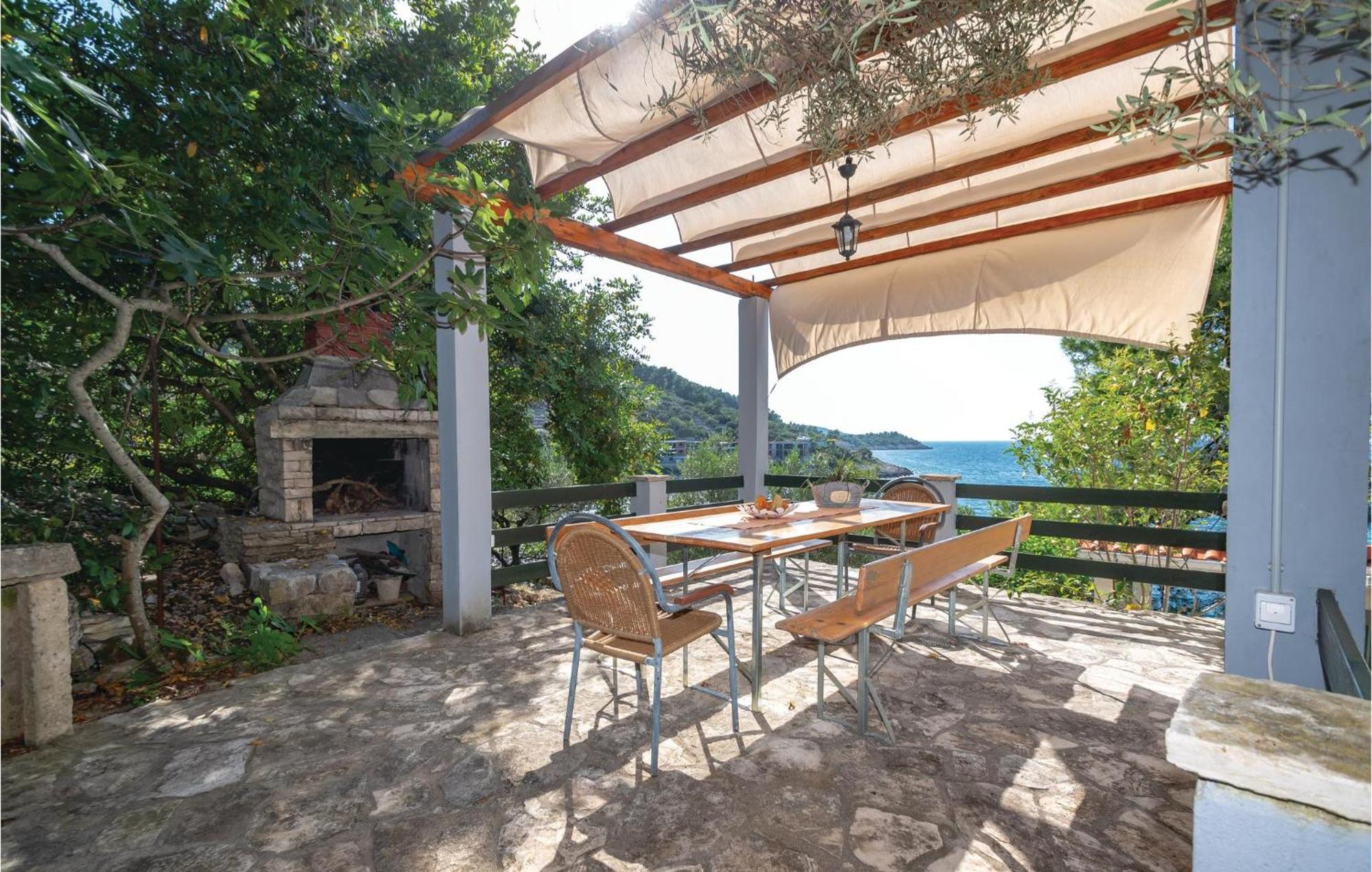 Cozy Apartment In Crnja Luka With Wifi Prigradica Exterior foto